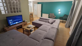 Luxury spacious apartment 10min walk to city center 2bed/2bath